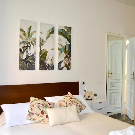 Cozy Hideaway In Trastevere-3